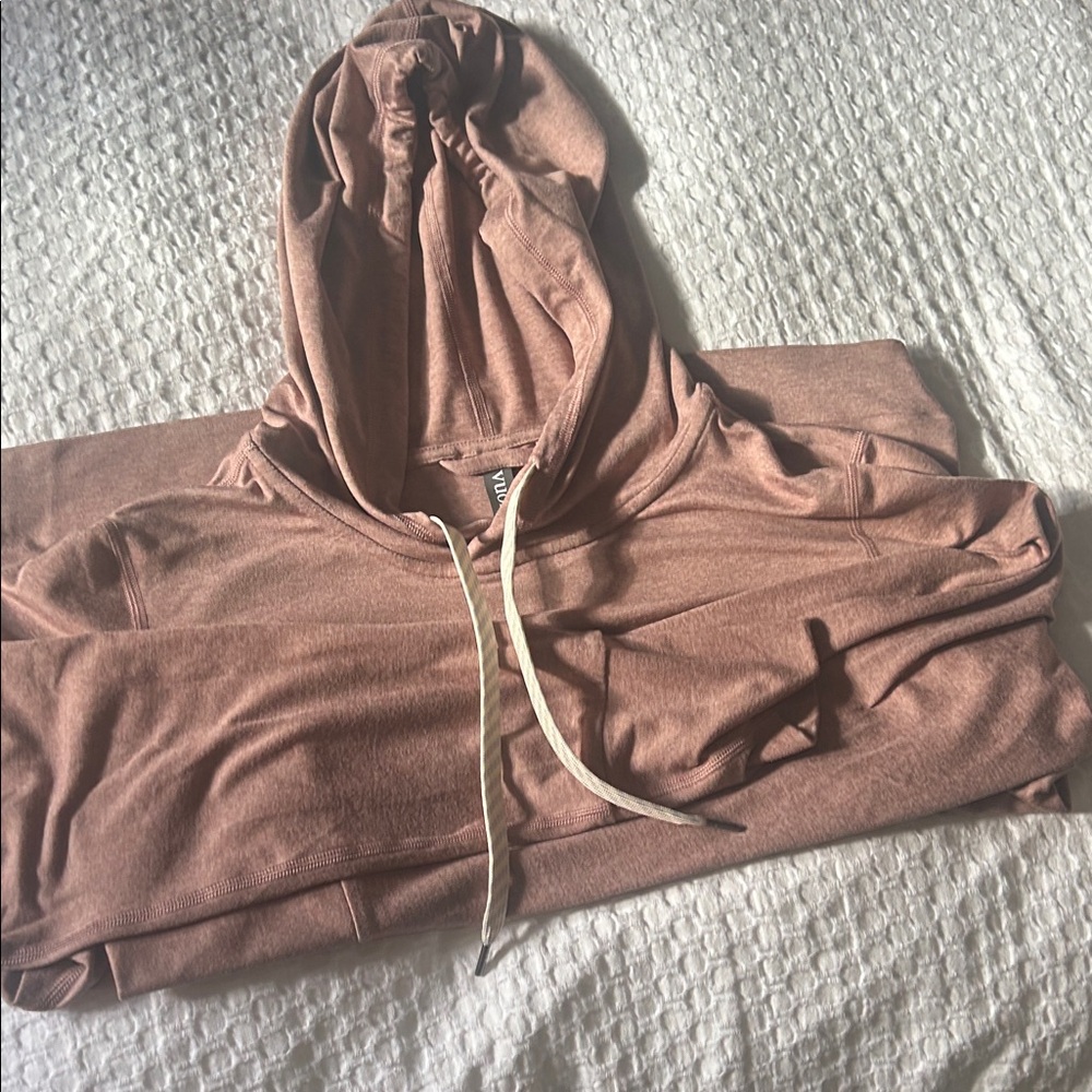 Vuori Women’s Zion Rose medium Hoodie sweatshirt NWOT